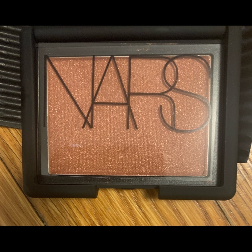 Nars blush in savage